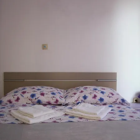 Loncarevic Διαμέρισμα Χβαρ