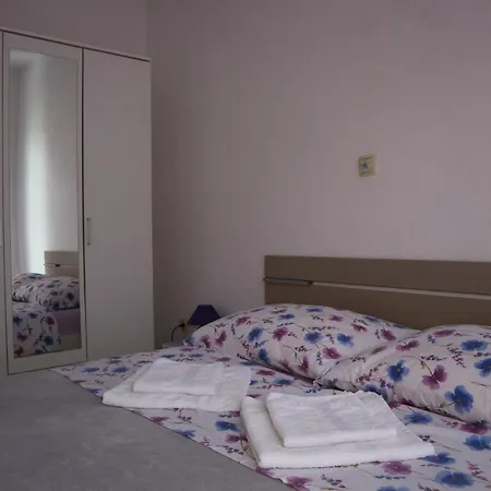 Loncarevic Διαμέρισμα Χβαρ