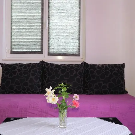 Loncarevic * Χβαρ