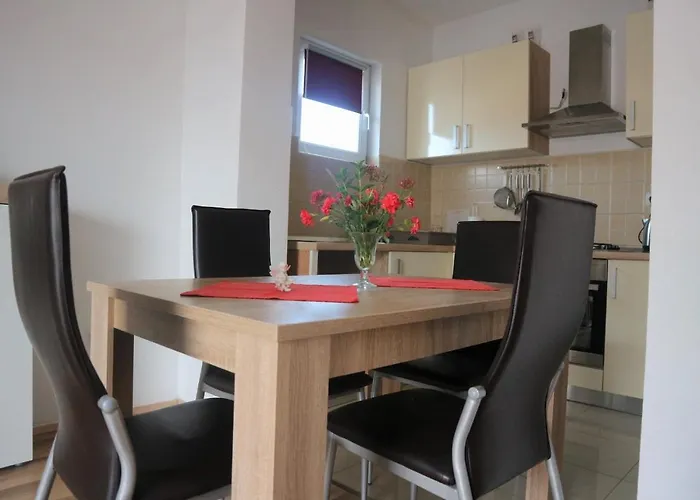 Loncarevic * Hvar Town